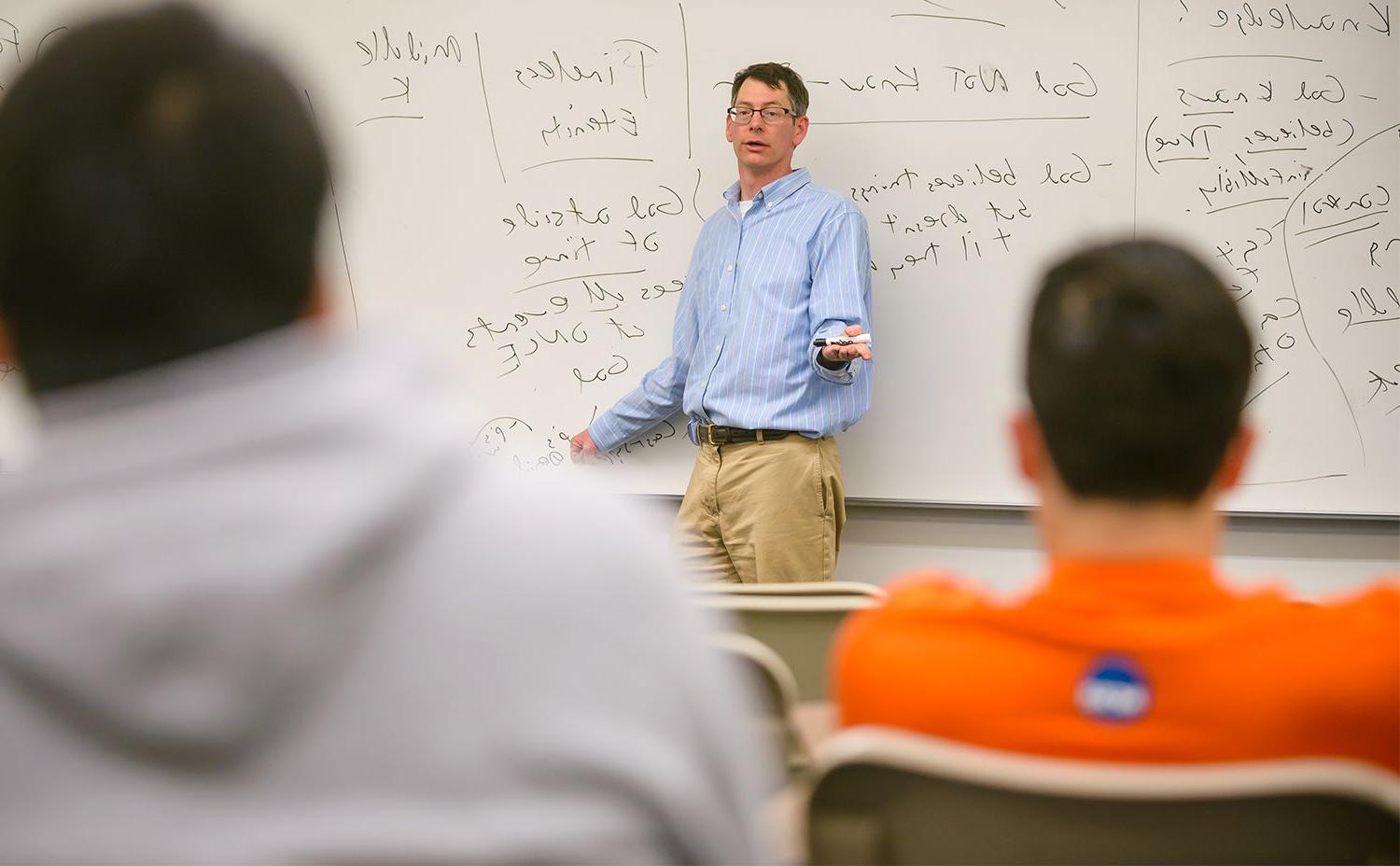 Philosophy students in Patrick McDonald’s classroom